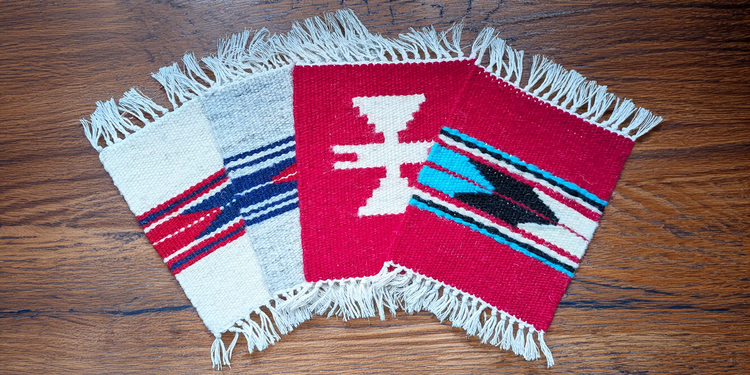 Mini tapis en laine tissés à la main