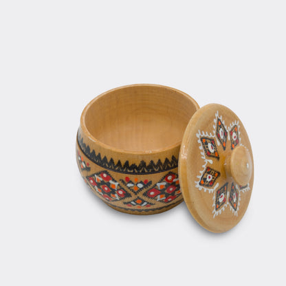 Boîte décorative en bois peinte à la main en Ukraine, modèle 2, aux motifs rouges et orangés.