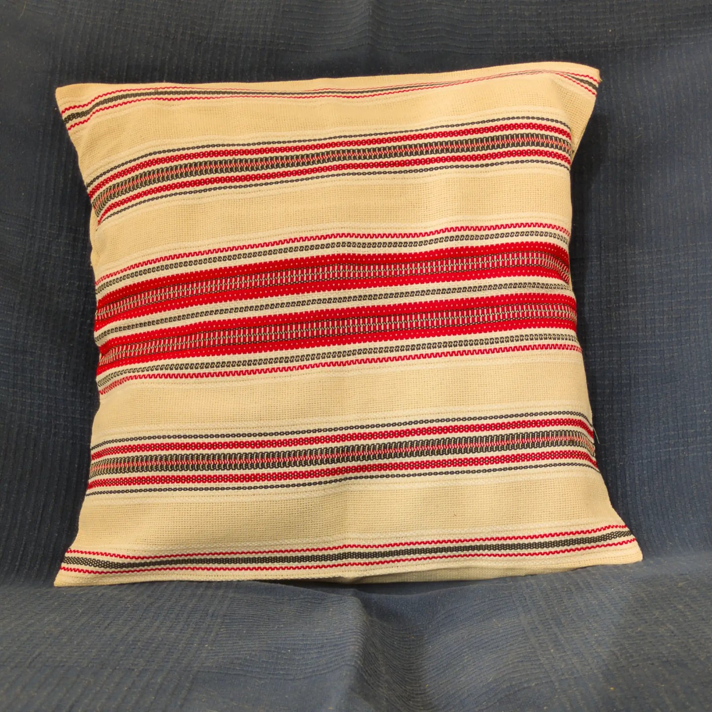 Housse de coussin 40 x 40 en coton tissé à la main, rayures crème et rouge