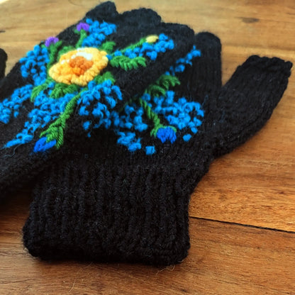 Mitaines pour femme avec une composition florale jaune et bleue